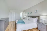 Hernando Beach Waterfront Home w/ Boat Dock & Deck - Homestays