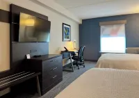 Holiday Inn Express & Suites Brampton Hotels in Brampton
