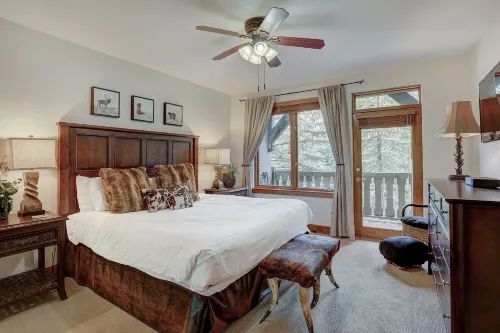 2 Br Condo Arrowhead Village, Walking Distance to Lift