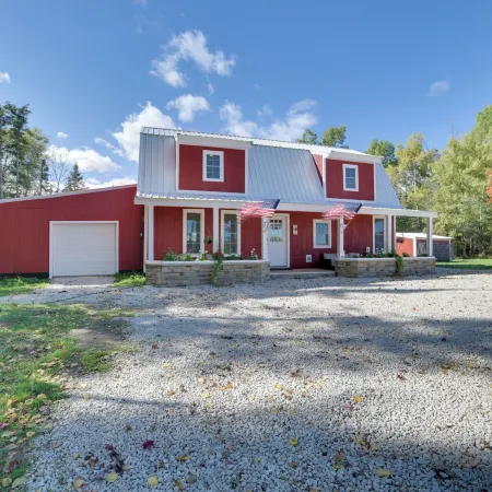 Pet Friendly Chub Creek Cabin: Hunt, Hike & Fish!