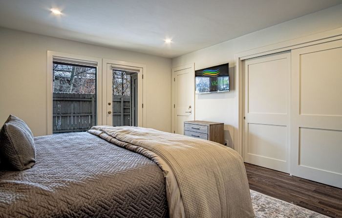 Warm Springs Retreat - Prime Location Near Downtown & Ski Lifts