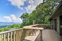 Cabin w/ Fireplace & Mountain Views: 5 Mi to Boone - Wifi
