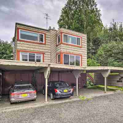Anchorage Condo - Walk to Downtown and Coast Trail! Hotel Exterior
