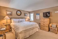 3Br Riverfront Retreat 1 Min to Vail or BC Shuttle - balcony