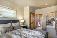 330 Chapel Square Condo - 2-Star