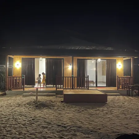 Akoya Beach Park & Cottages
