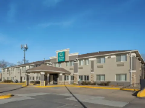 Quality Inn & Suites des Moines Airport Hotels in Des Moines