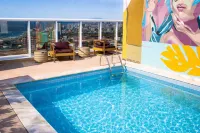 Royal Urban Macaé Hotel - Pools