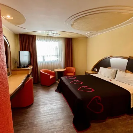 Hot Plaza Camarones | Love Hotel | Solo Adultos