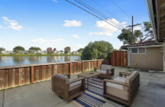 Lakefront Retreat  WaterViews 3BR 1.5BA
