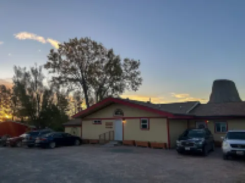 Devils Tower Lodge Hotels in Devils Tower