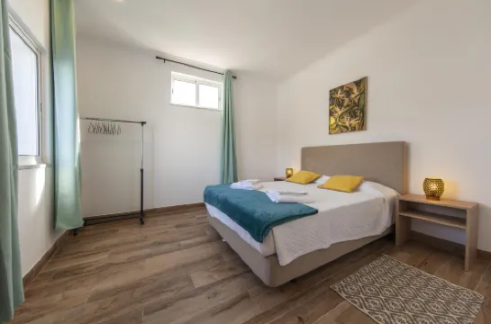 HH 02 - Bedroom 2 in Olive Hills Guesthouse