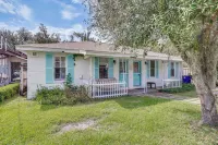 Little Cove Cottage! Walk to Dtwn Panama City - 2-Star