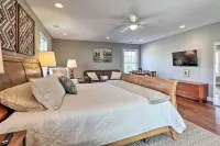 Morrisonville Manor w/ Fire Pit & Hot Tub! - WiFi