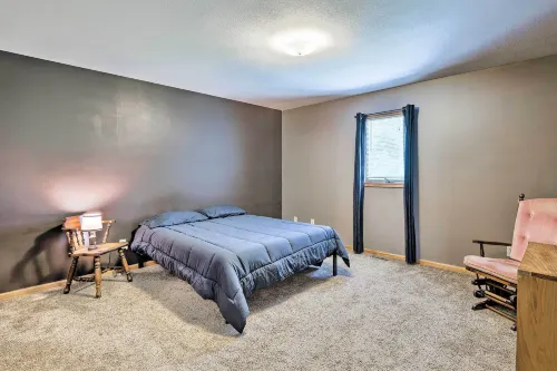 Elwood Townhome w/ Patio - 7 Mi to Johnson Lake - Апартаменты