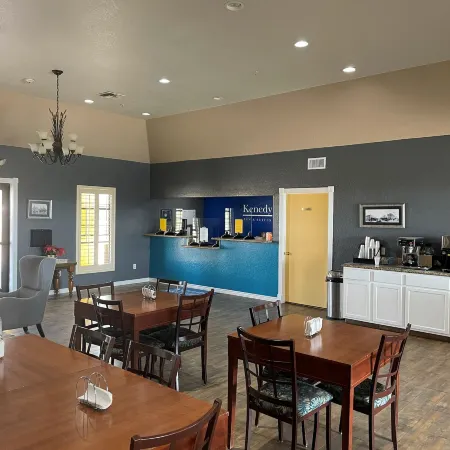 Kenedy Inn and Suites