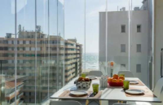 Bright Home 50m From the Sea
