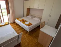 3-person Apartment in Starigrad - WiFi