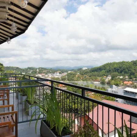 Oak Ray Sky Terrace