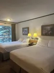 Coast Whitecourt Hotel - ที่มีที่จอดรถ