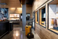 Moxy Aberdeen Airport - 4 stelle