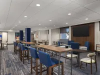 Holiday Inn Express & Suites Phoenix - Midtown by IHG Отели рядом с достопримечательностью «Энканто»