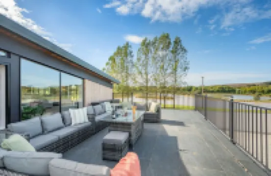 Weekstone Waterside Barn