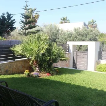 Villa Amorata - Schinias Private Garden Retreat