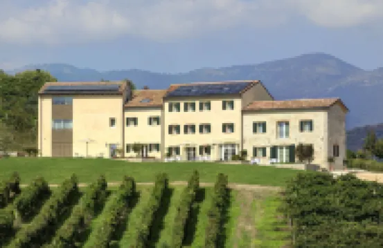 كولونيا ريزورت آند سبا فنادق في 