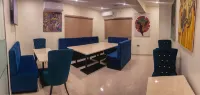 C & C Luxury Suites - breakfast