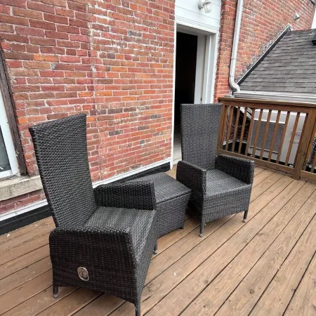 Downtown Dubuque Retreat, Spa Access, Private Deck, One Block to Farmers Market,
