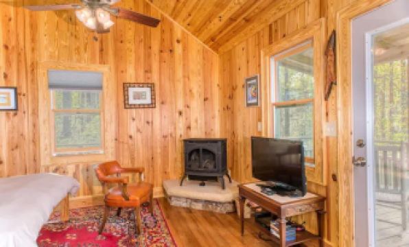 Cozy Guest Cabin Pet Friendly Secluded Peaceful