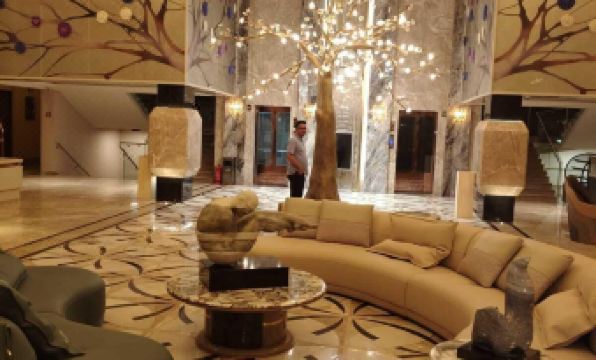 La Belle- The Business Hotel