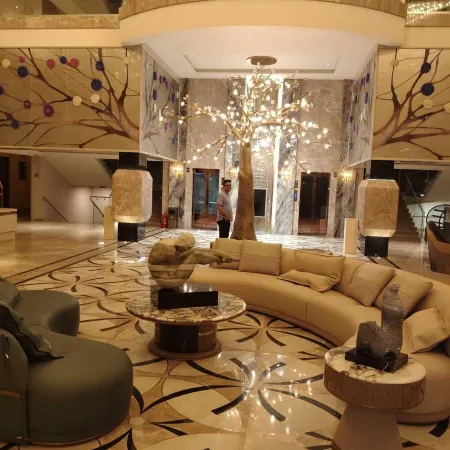 La Belle- The Business Hotel