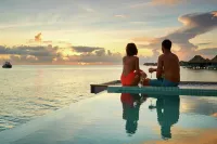 Conrad Bora Bora Nui - Kolam Renang