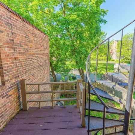 Massive 5BD/4BA 3-Story Duplex @ Downtown Albany