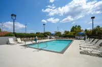 Spark by Hilton Decatur - Pools