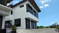 Ocean  View  House, Modern, Elegant with Pool