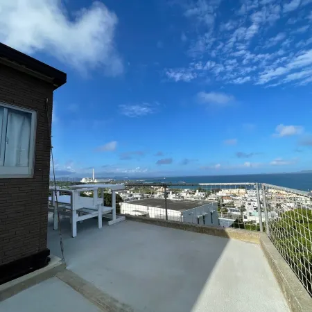 Guest House Marine View Отели в г. Урума