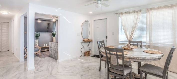 Noel Real Estate Hotels in Naples