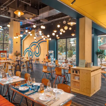 Eklo Hotels Nantes City Center - Île de Nantes Отели рядом с достопримечательностью «Иль-де-Версаль»