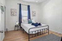 Perfect 2br/2ba Base: Clean, Modern, Near Downtown - Condos