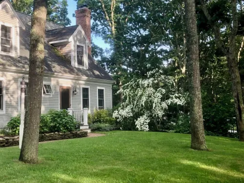 Charming Cape Cod Retreat Nestled b/w Mashpee River & Popponesset Bay