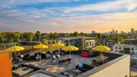 The Double Shot: Dual-Suite Bachelor Retreat by AvantStay