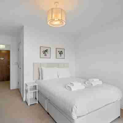 Brighton Getaway - Modern Apartment With Balcony Rooms