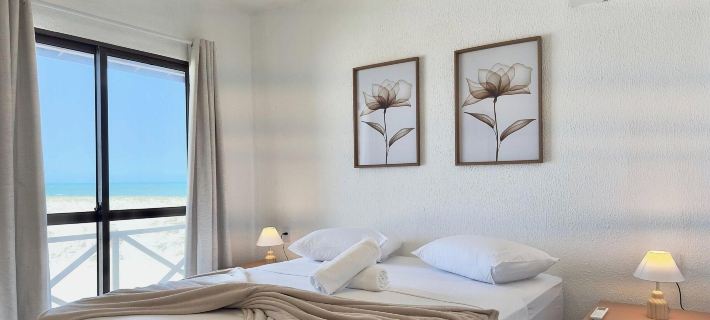 Beachfront Duplex B por Be My Guest Hotels in Aquiraz