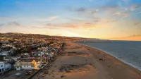 Oceanfront Home Walk to Balboa Pier + Scenic Views Balboa Peninsula Point by Avantstay - 4-Star