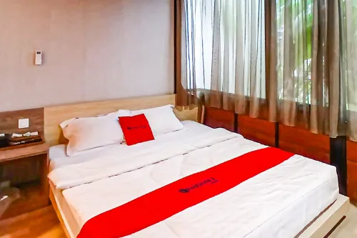 RedDoorz @ Yocia Village Ciawi
