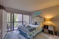 Serene Hilton Head Island Condo w/ Community Pool!