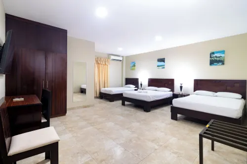 Hotel Marvento Suites